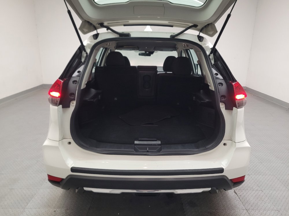 Used 2019 Nissan Rogue S FWD image 29