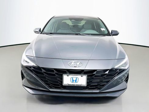 Used 2023 Hyundai Elantra SEL w/ Convenience Package FWD image 2
