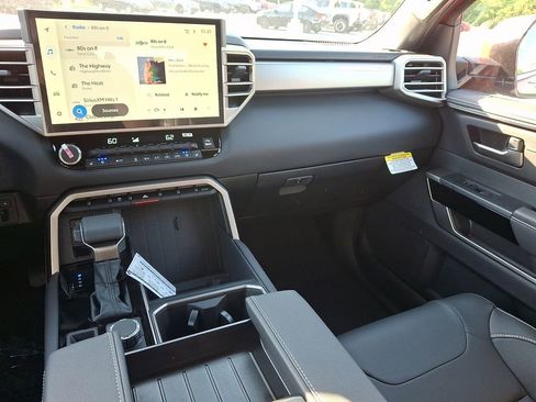 New 2026 Toyota Tundra Limited AWD/4WD image 12