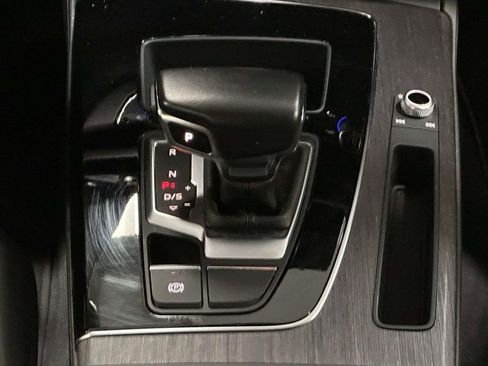 Used 2023 Audi Q5 2.0T Premium w/ Convenience Package image 19