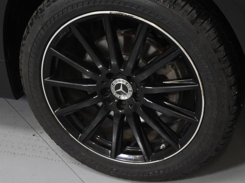Used 2023 Mercedes-Benz GLB 250 image 6