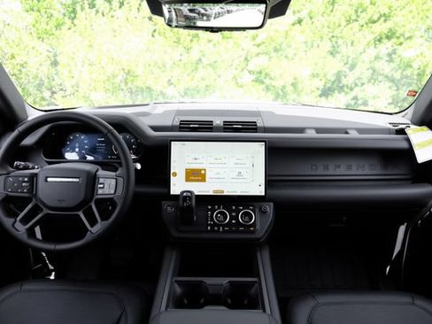 New 2026 Land Rover Defender 130 X-Dynamic SE AWD/4WD image 16