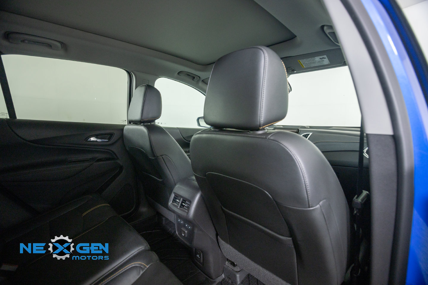 Used 2024 Chevrolet Equinox Premier AWD/4WD image 36