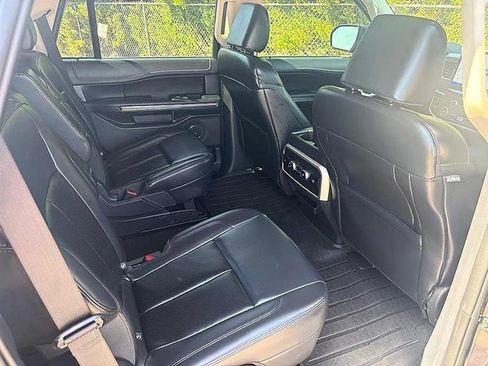 Used 2024 Ford Expedition XLT RWD image 47