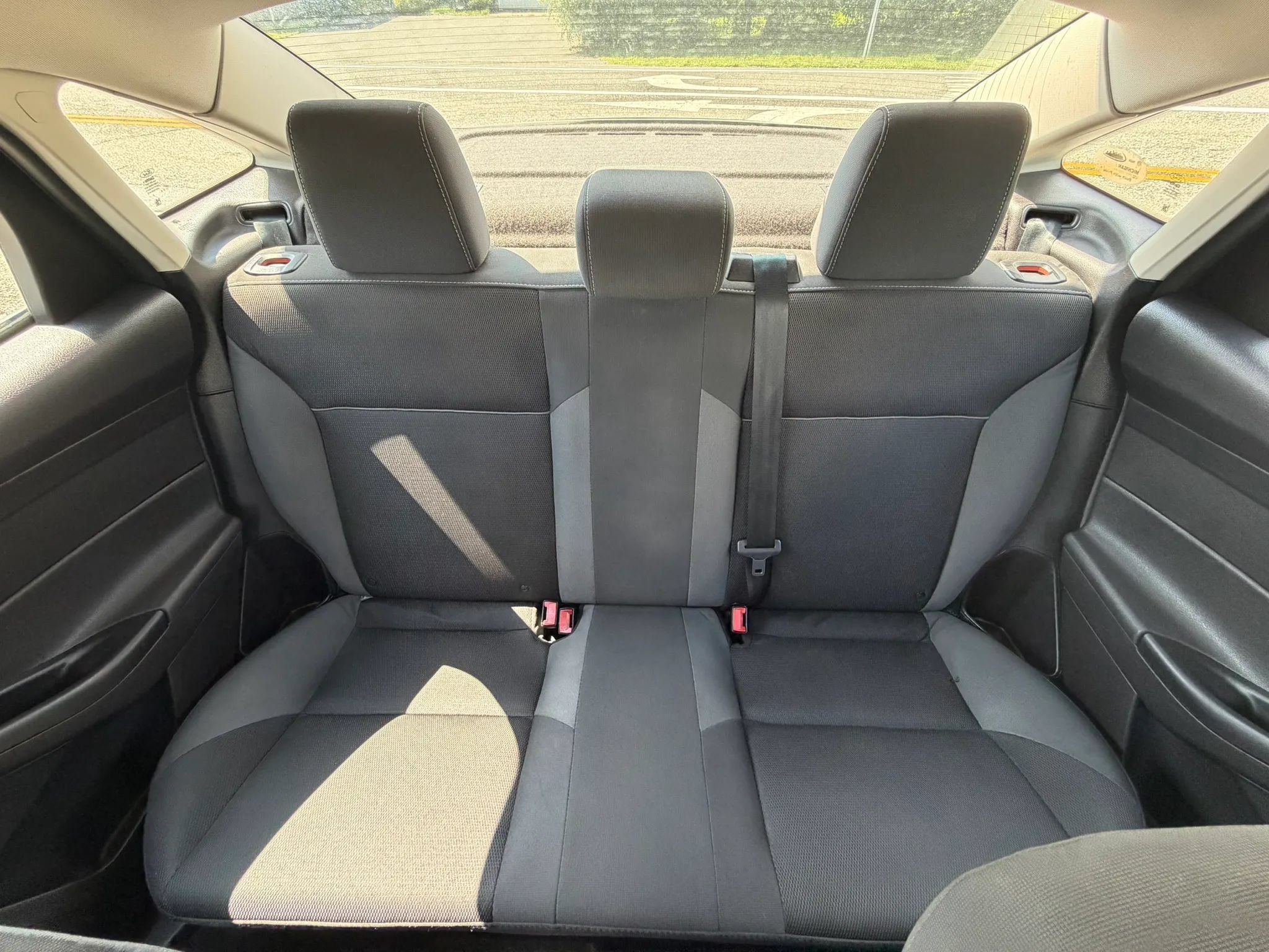 Used 2014 Ford Focus SE w/ SE Winter Package FWD image 17