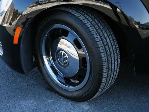 Used 2013 Volkswagen Beetle 2.5 image 3