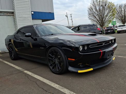 Used 2020 Dodge Challenger R/T w/ Performance Plus Package image 3