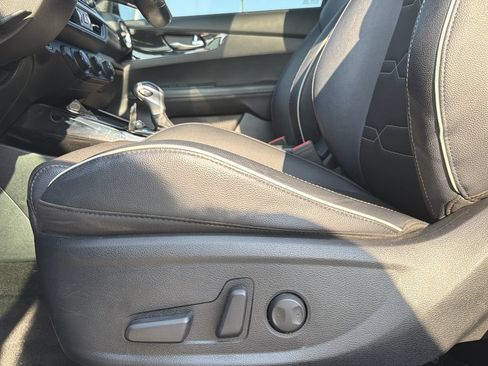 Used 2021 Kia Forte GT-Line w/ GT-Line Premium Package FWD image 20