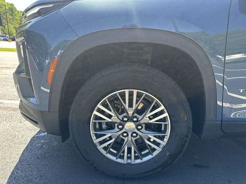 Used 2024 Chevrolet Traverse LS AWD/4WD image 20