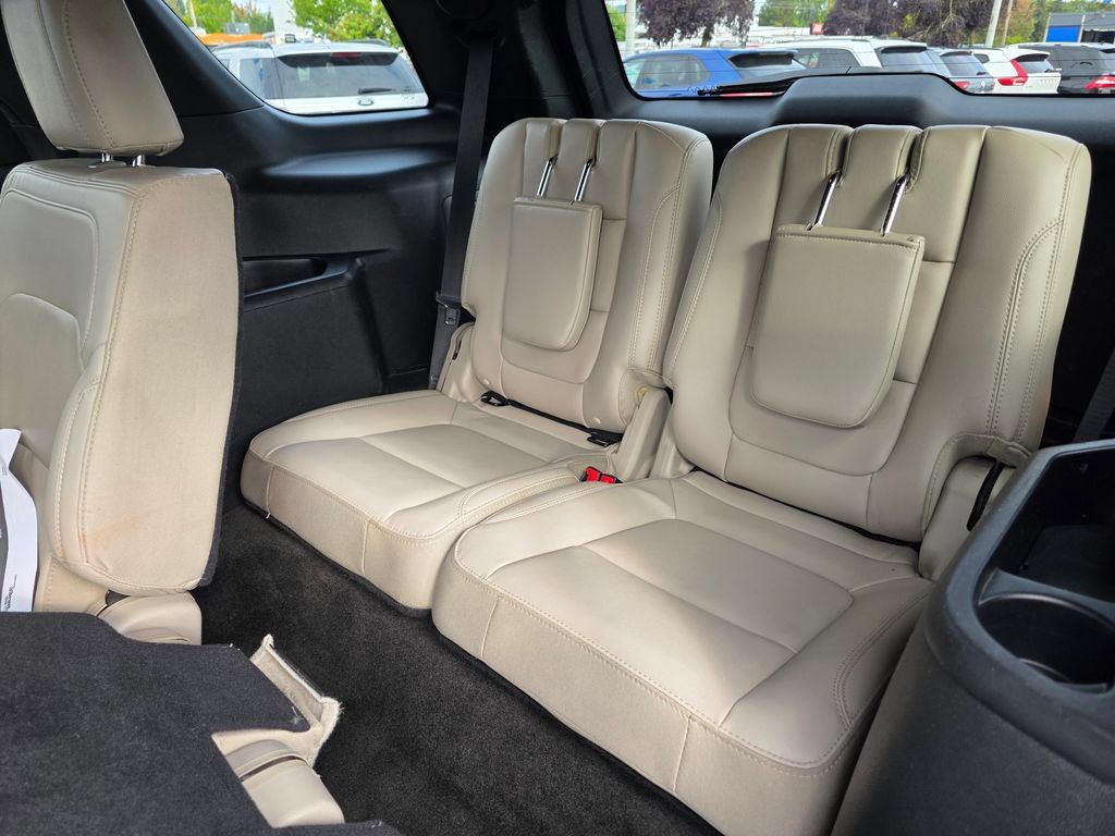 Used 2018 Ford Explorer Limited AWD/4WD image 7