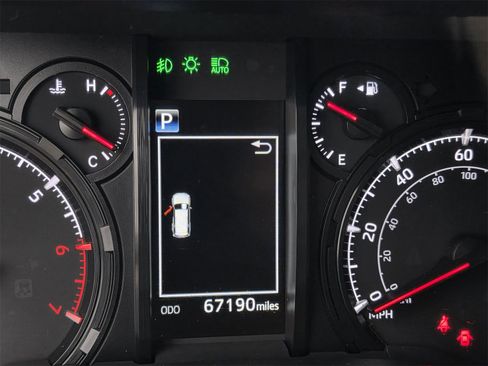 Used 2022 Toyota 4Runner SR5 image 12