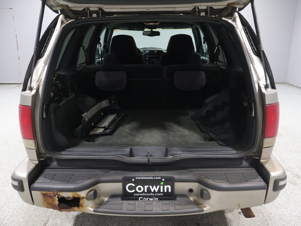Used 1998 Chevrolet Blazer LS w/ Preferred Equipment Group RWD image 23