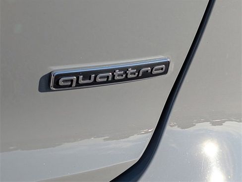 Used 2024 Audi Q4 e-tron Premium image 8