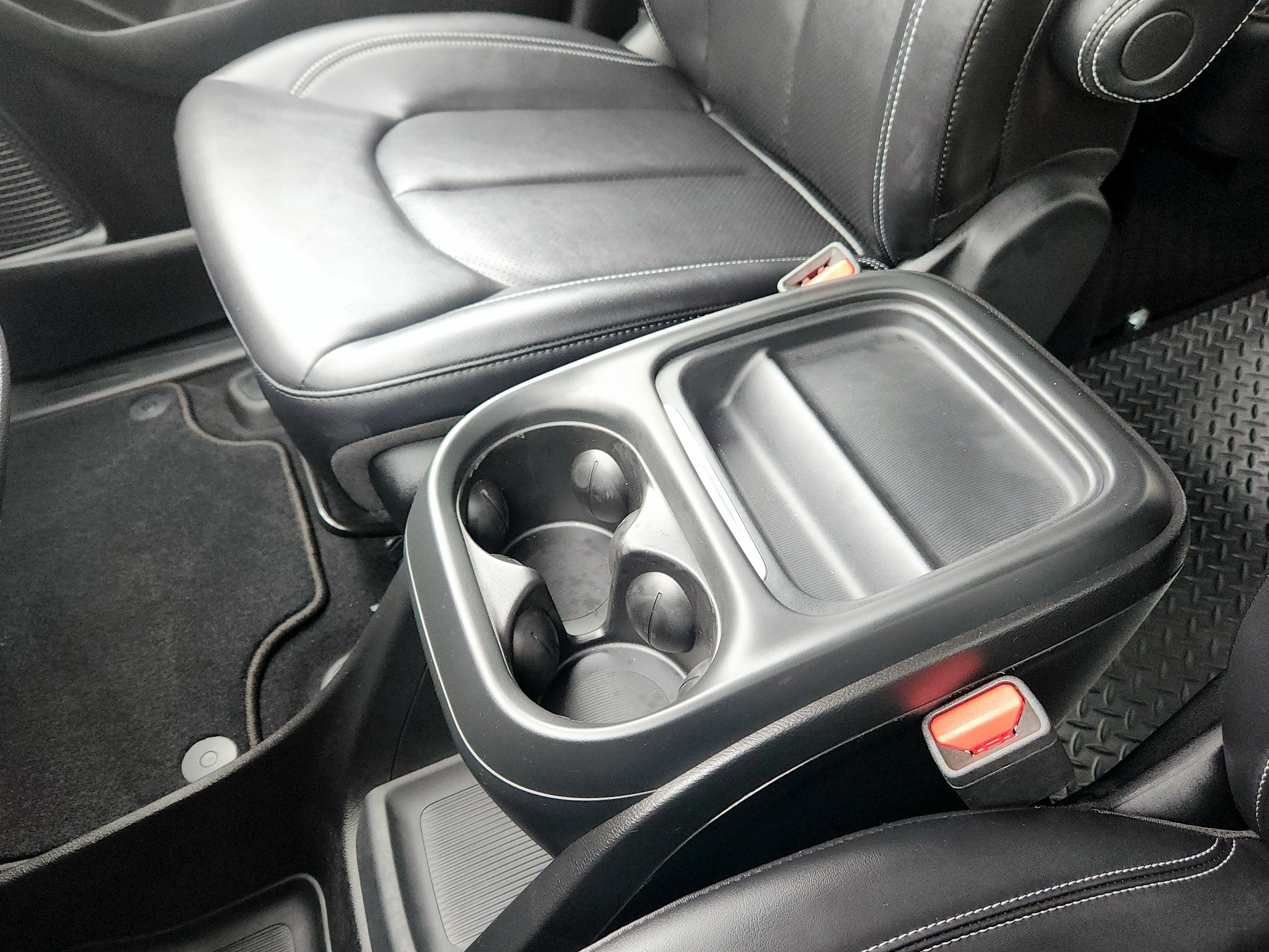New 2027 Chrysler Pacifica Select FWD image 42