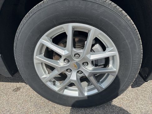 Used 2024 Chevrolet Equinox LT AWD/4WD image 6