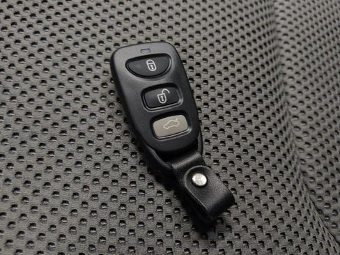 Used 2019 Nissan Frontier SV image 32