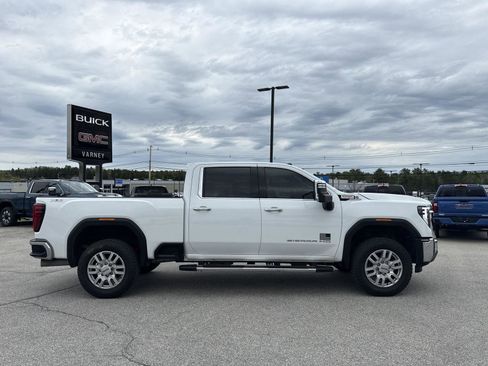 Used 2024 GMC Sierra 2500 SLT w/ SLT Premium Package AWD/4WD image 4
