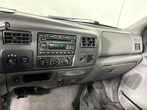 Used 2003 Ford F350 Lariat image 18