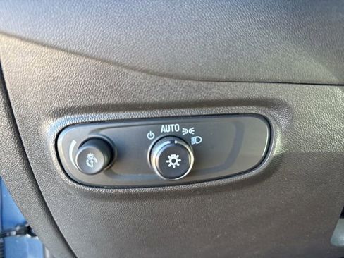 Used 2024 Chevrolet Equinox LT image 28