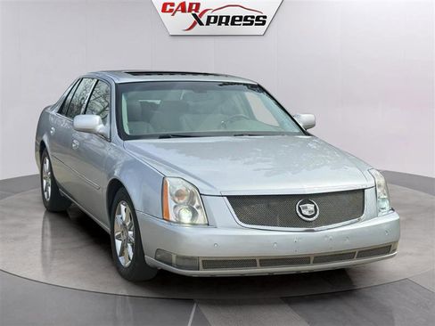 Used 2011 Cadillac DTS Luxury image 4