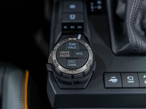 Used 2025 Toyota 4Runner Trailhunter image 91