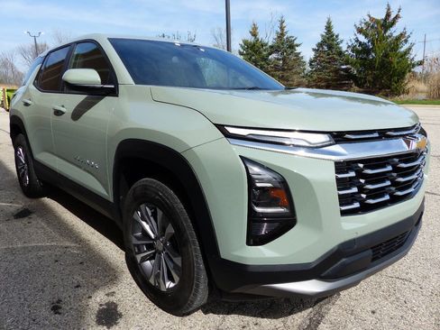 Used 2026 Chevrolet Equinox LT w/ Convenience Package II image 10