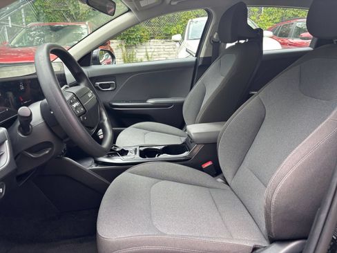 Used 2025 Kia K4 FWD image 36