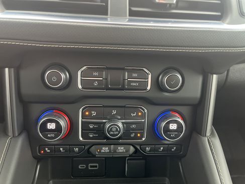 Used 2023 Chevrolet Tahoe Premier w/ Advanced Technology Package image 41