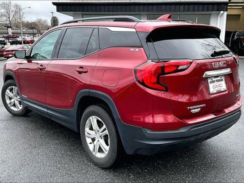 Used 2020 GMC Terrain SLE w/ Driver Convenience Package image 5