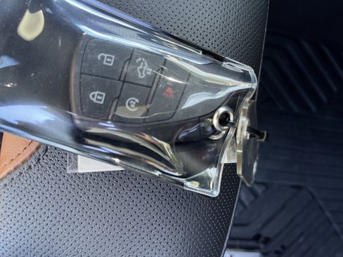 Used 2022 GMC Sierra 1500 AT4 w/ AT4 Premium Package image 26