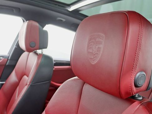 Used 2023 Porsche Macan GTS AWD/4WD image 28
