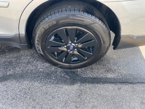 Used 2019 Subaru Outback 2.5i Premium image 21