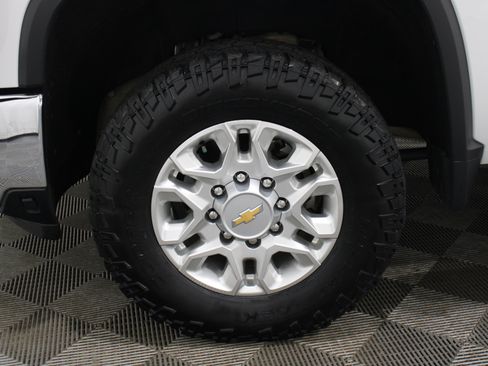 Used 2024 Chevrolet Silverado 2500 LTZ w/ LTZ Convenience Package AWD/4WD image 37