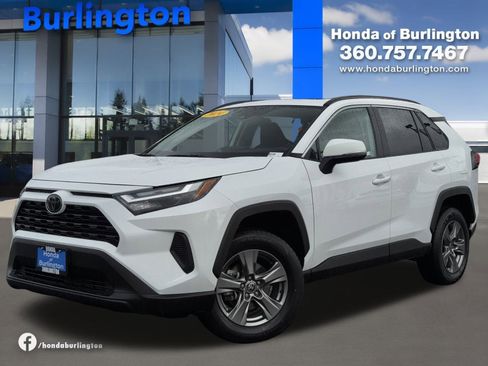 Used 2024 Toyota RAV4 XLE w/ Convenience Package image 1