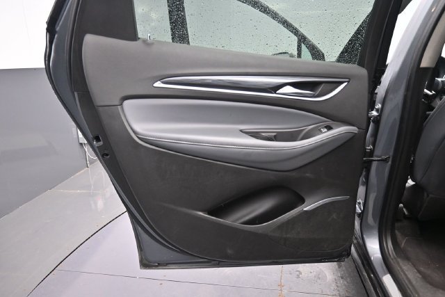 Used 2020 Buick Enclave Essence AWD/4WD image 29