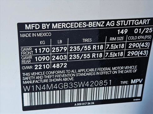 Used 2025 Mercedes-Benz GLB 250 image 17