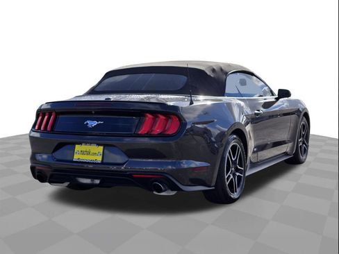 Used 2022 Ford Mustang Premium image 4