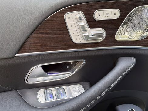 New 2026 Mercedes-Benz GLS 450 4MATIC image 10
