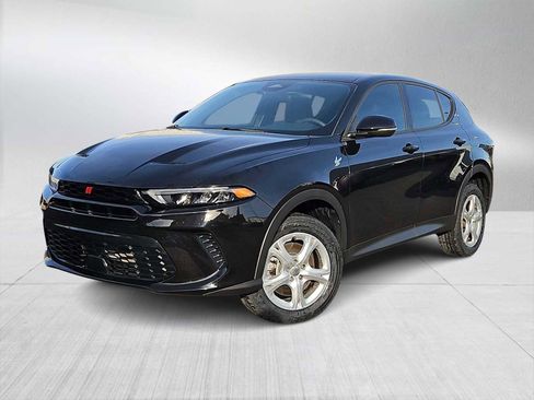 Used 2023 Dodge Hornet GT w/ Cold Weather Group image 1