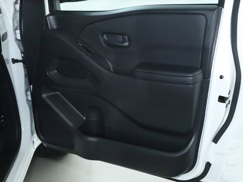 Used 2024 Nissan Frontier S w/ S Utility Package image 29