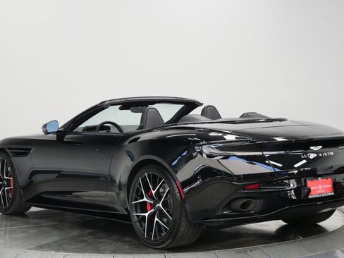 Used 2025 Aston Martin DB12 Convertible RWD image 7