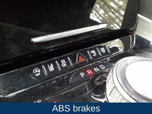 Used 2024 Jeep Wagoneer Series III image 10