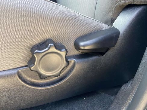 Used 2022 Toyota Tacoma SR w/ SR Convenience Package RWD image 15
