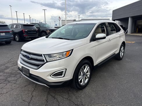Used 2018 Ford Edge Titanium w/ Technology Package image 3