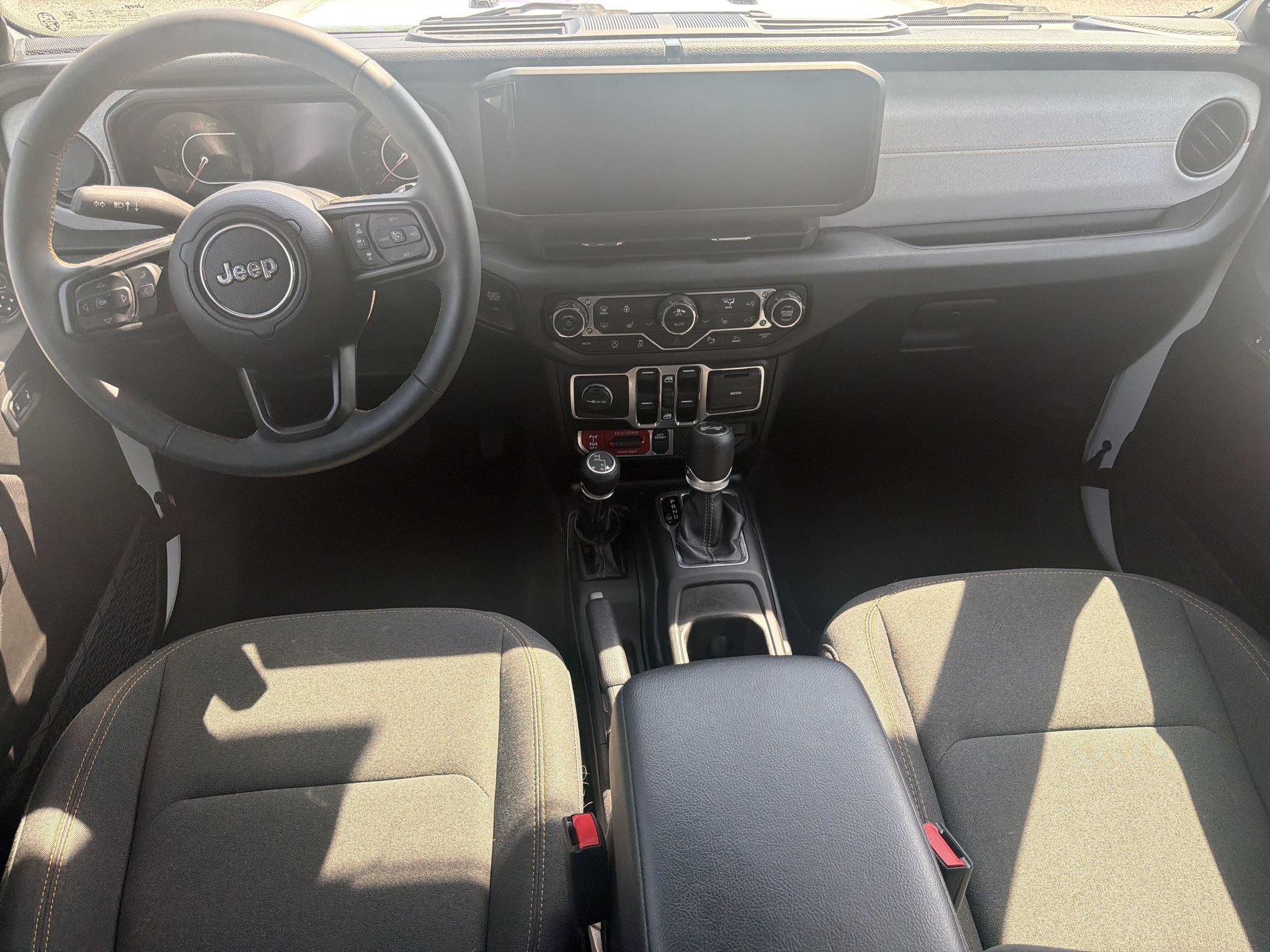 Used 2024 Jeep Wrangler Unlimited Sport AWD/4WD image 22