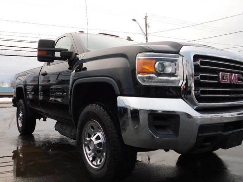 Used 2017 GMC Sierra 3500 4x4 Regular Cab image 3