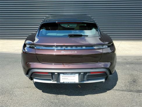 Used 2023 Porsche Taycan 4S image 23