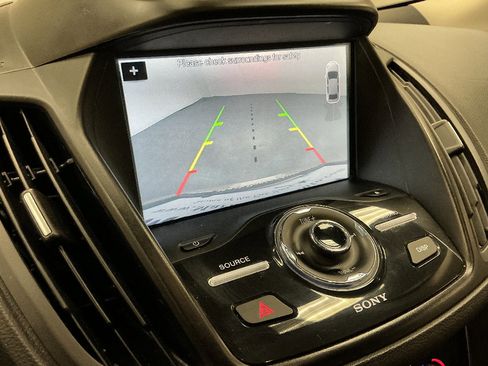 Used 2017 Ford Escape Titanium image 15