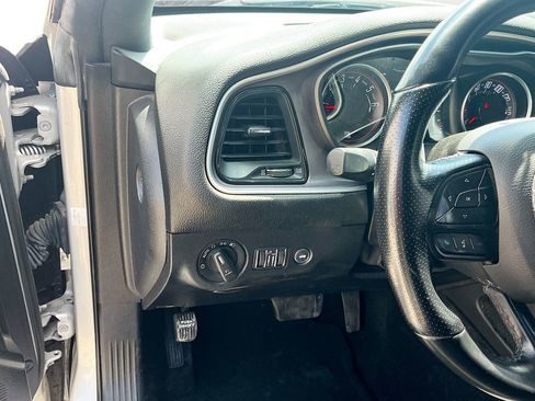 Used 2022 Dodge Challenger GT RWD image 10