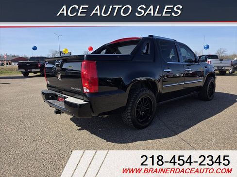 Used 2013 Cadillac Escalade EXT Premium AWD/4WD image 4